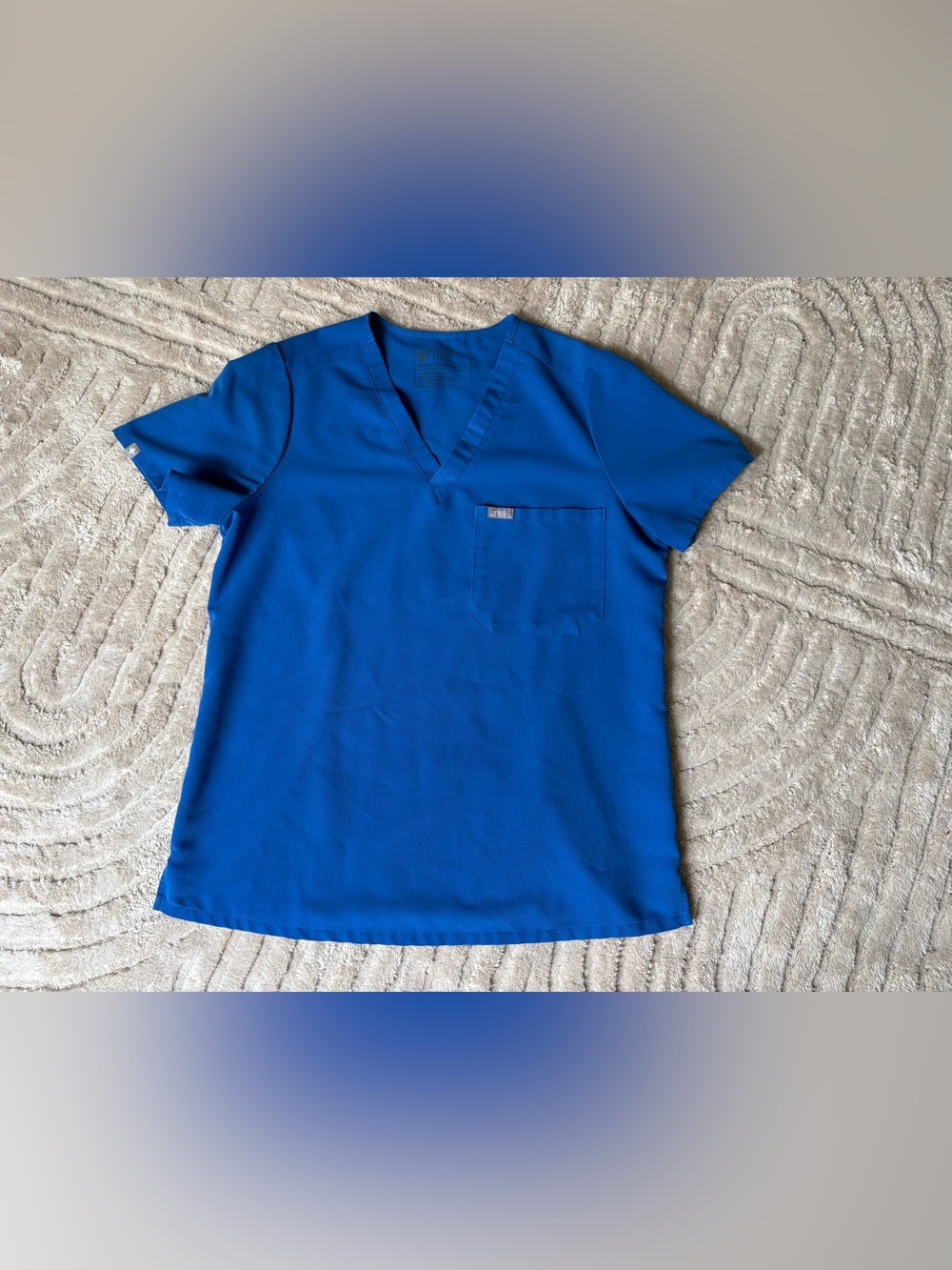 Women’s medium FIGS scrub top